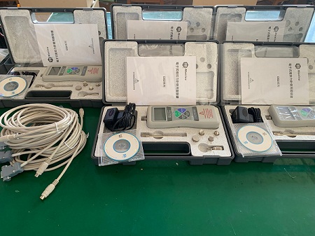 中國重汽集團采購DS2-500N電子式推拉力計